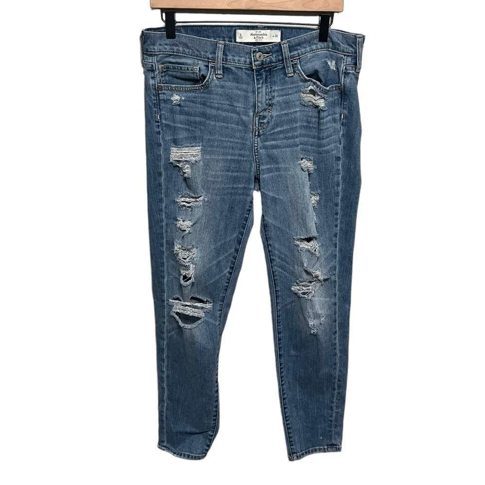 Abercrombie & Fitch Distressed Skinny Jeans